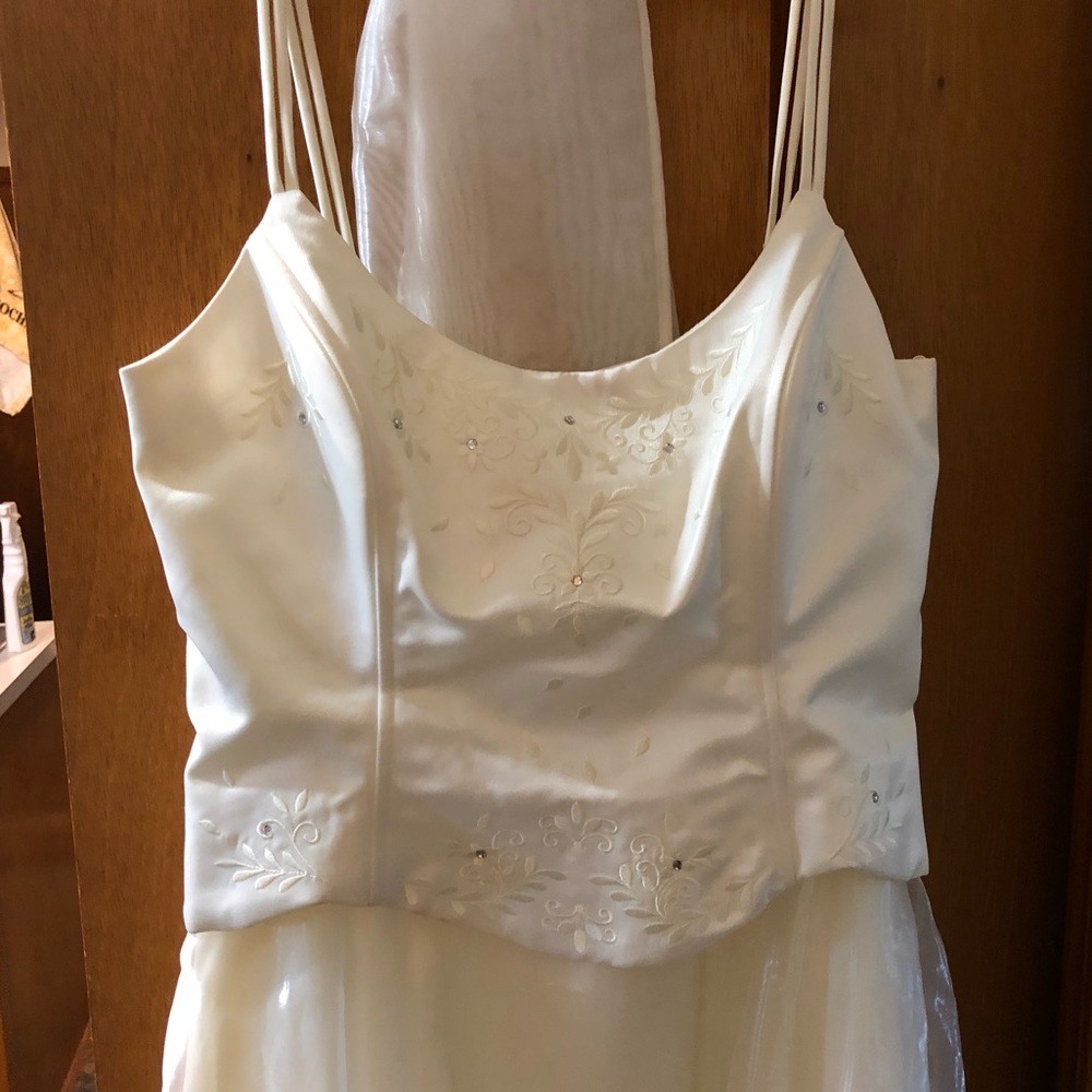 Rebecca spaghetti strap long gown size XL